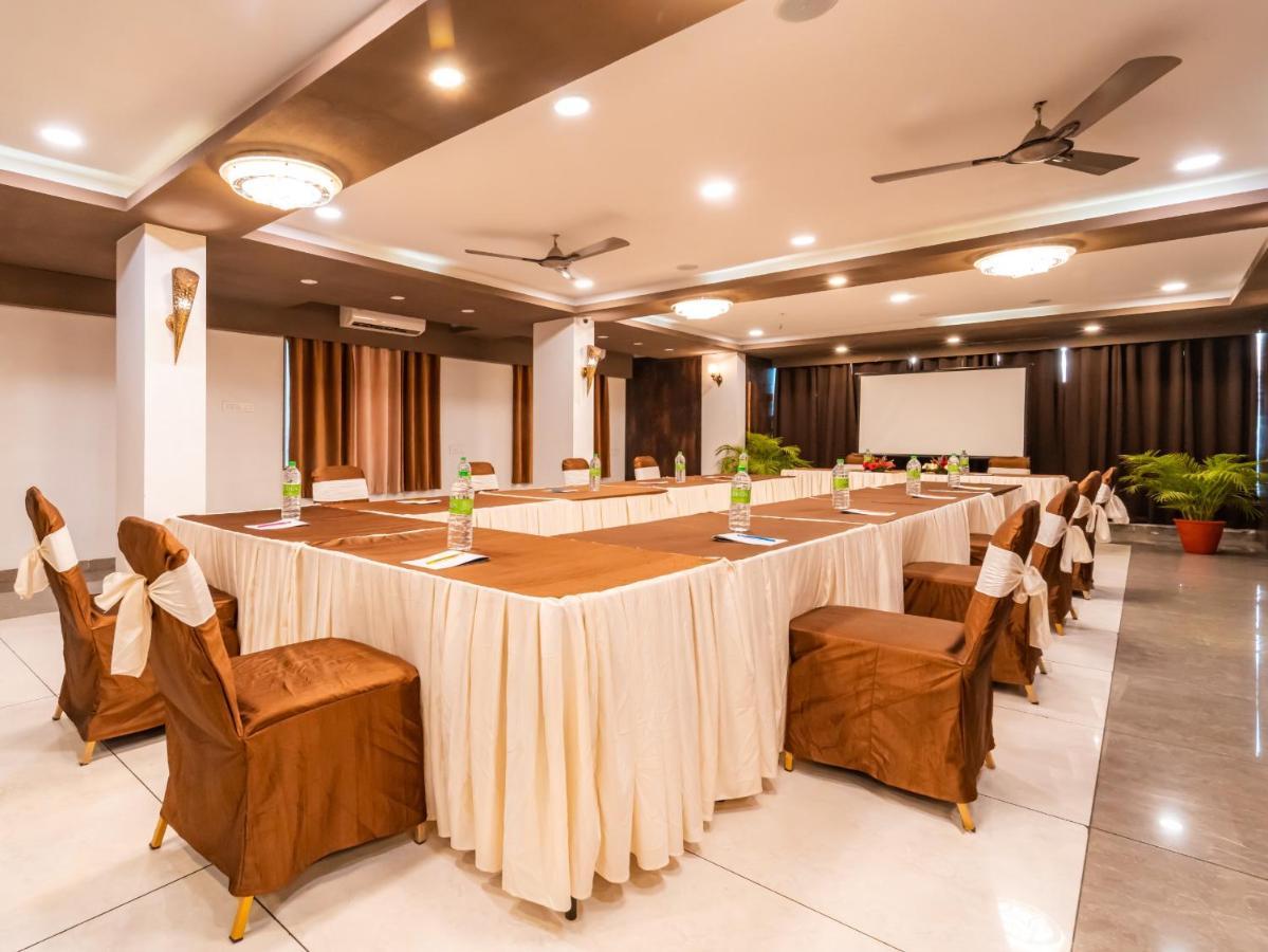 Hotel Signature Planet Indore Exterior foto