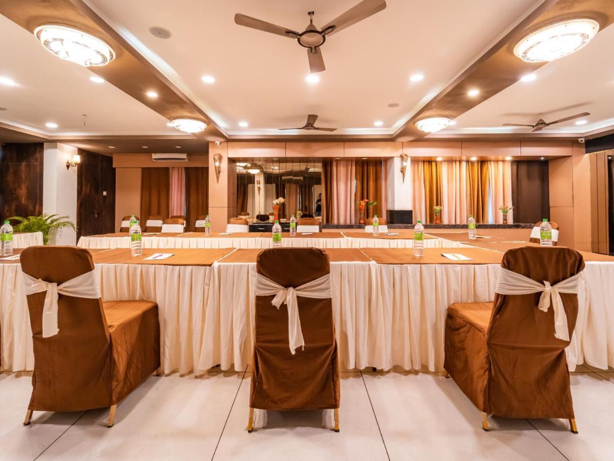 Hotel Signature Planet Indore Exterior foto